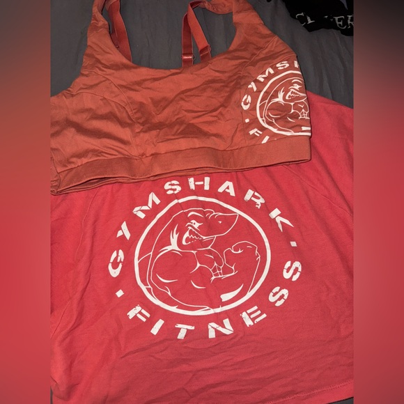 LEGACY GYMSHARK COLLECTION SPORTS BRA & CROP TOP - Picture 1 of 6